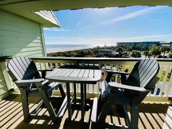 1300 Ocean Boulevard # 305