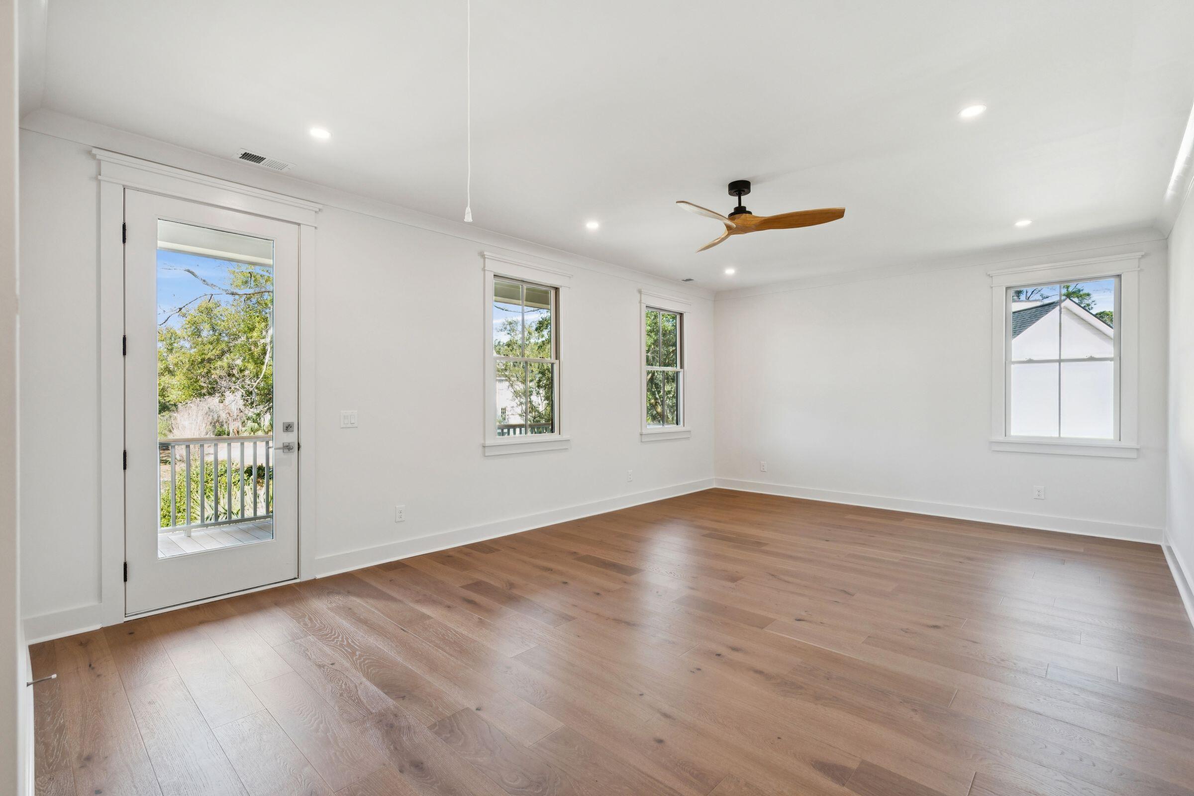 3887 Moss Pointe Court