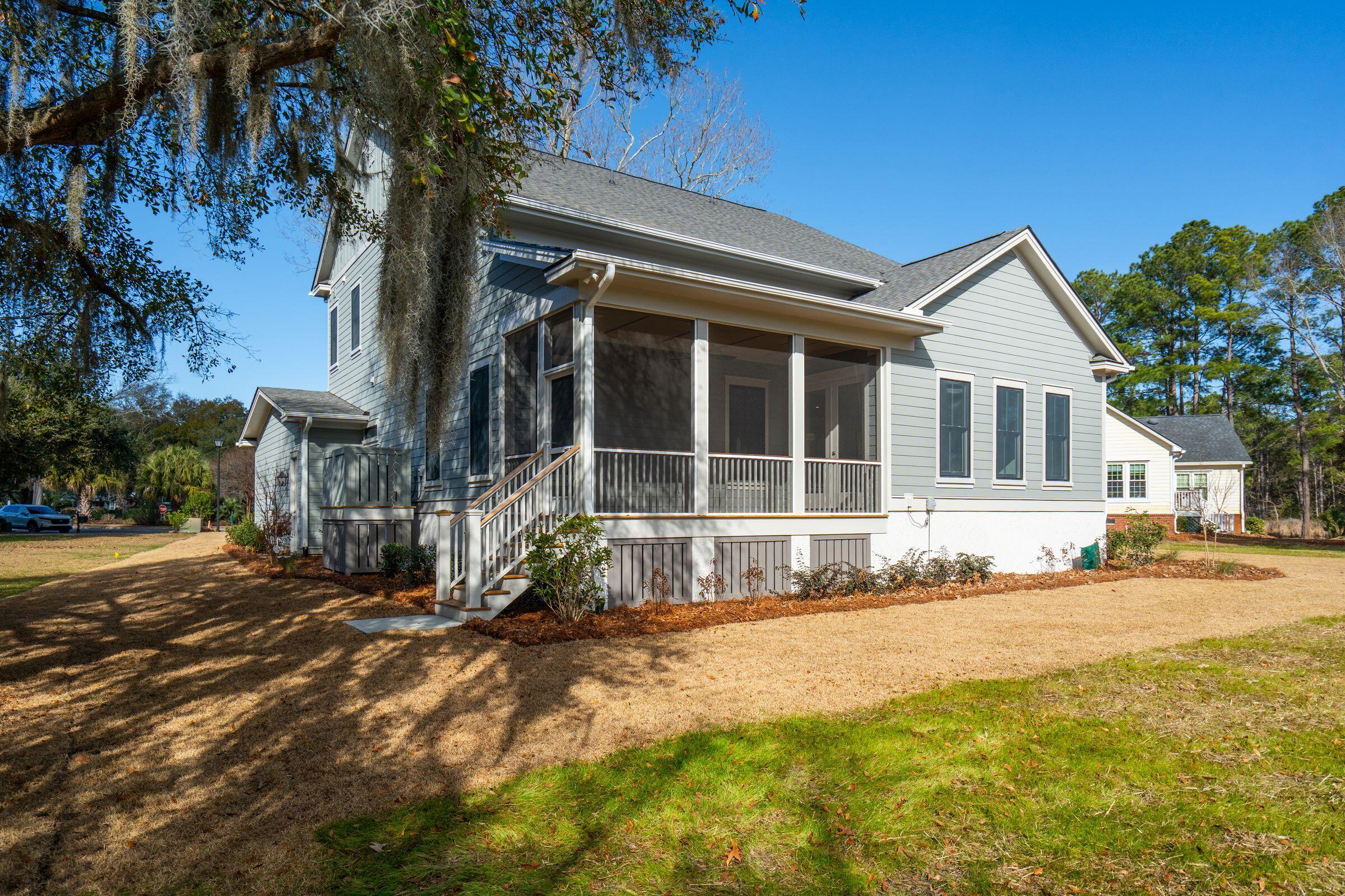 3887 Moss Pointe Court