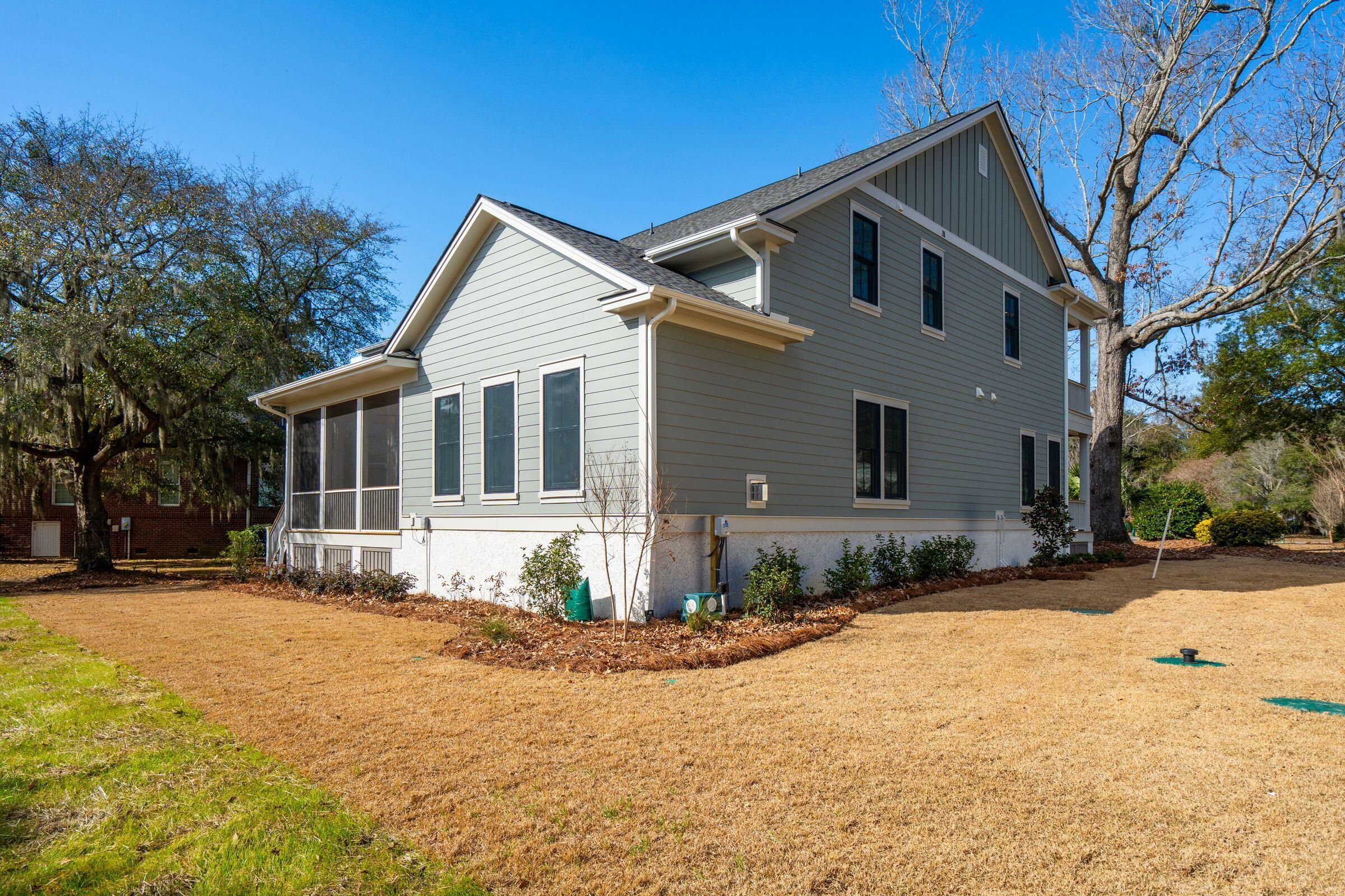 3887 Moss Pointe Court