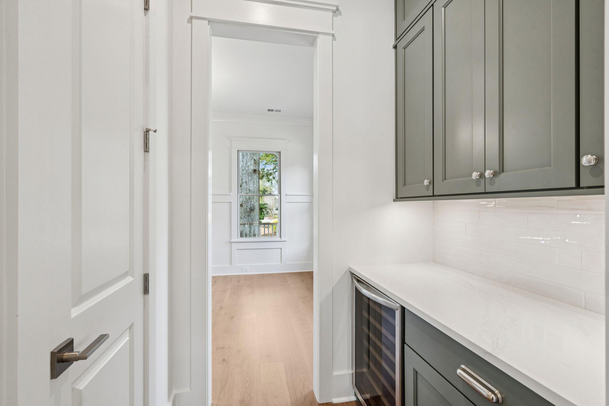 3887 Moss Pointe Court