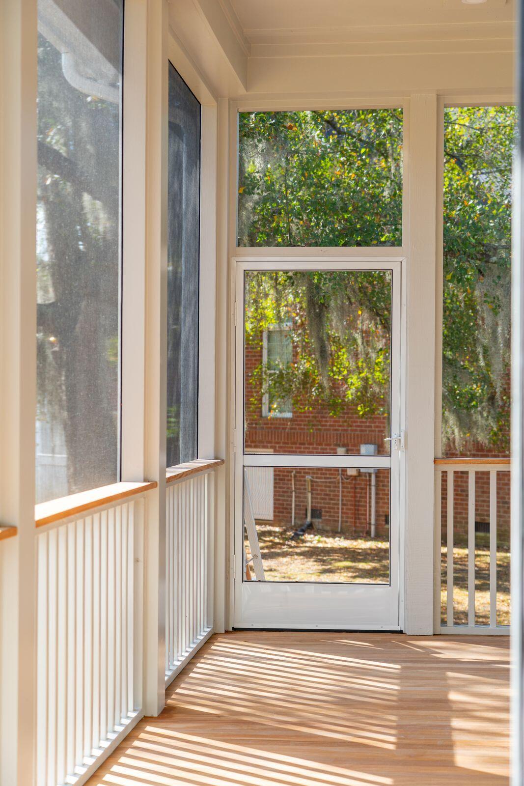 3887 Moss Pointe Court