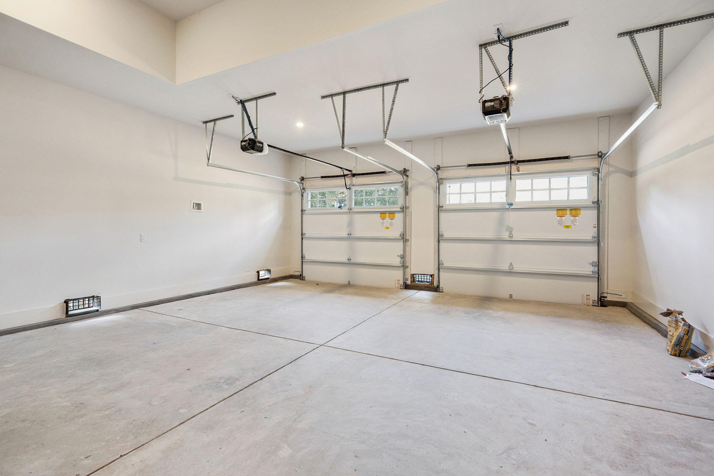 3887 Moss Pointe Court