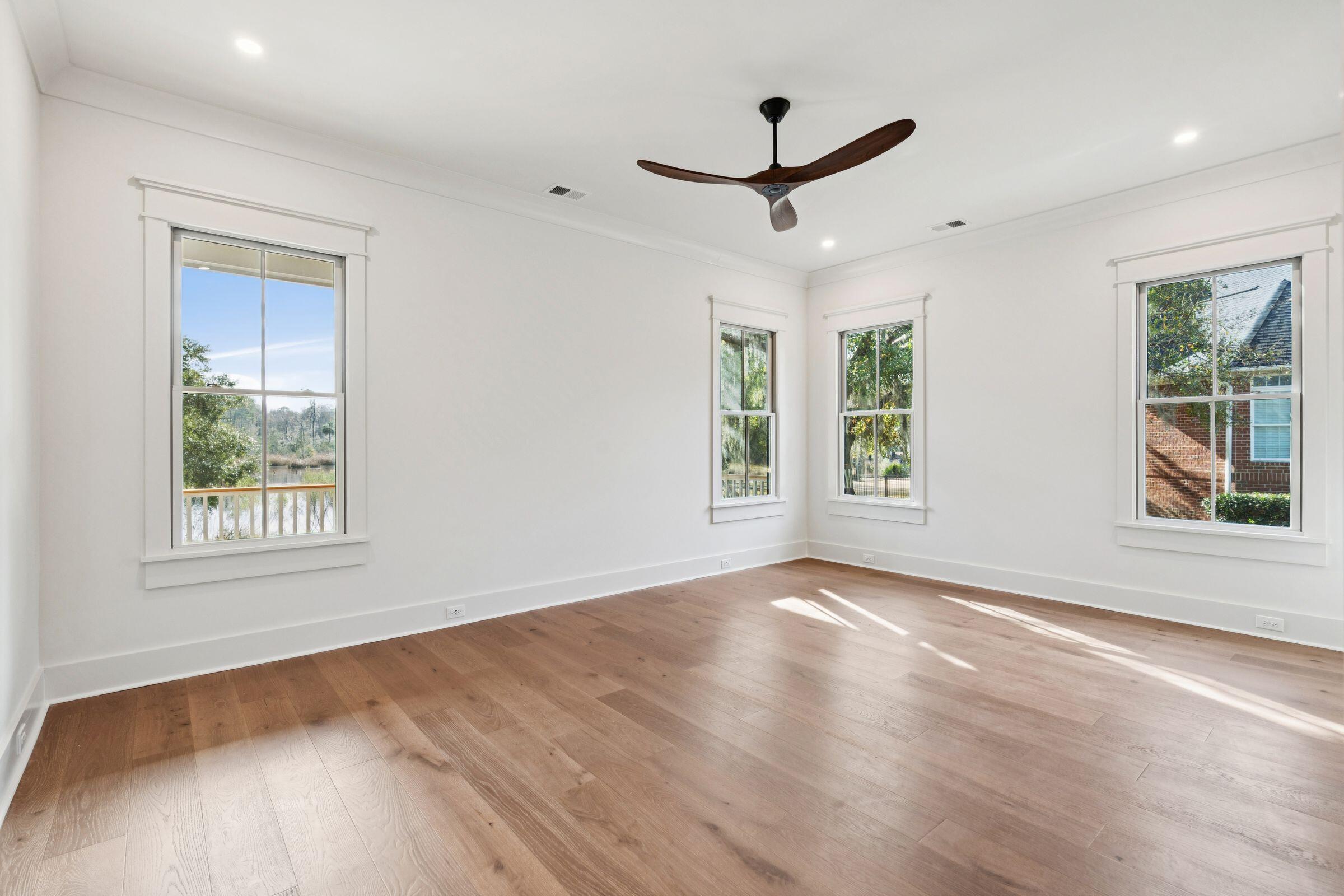 3887 Moss Pointe Court