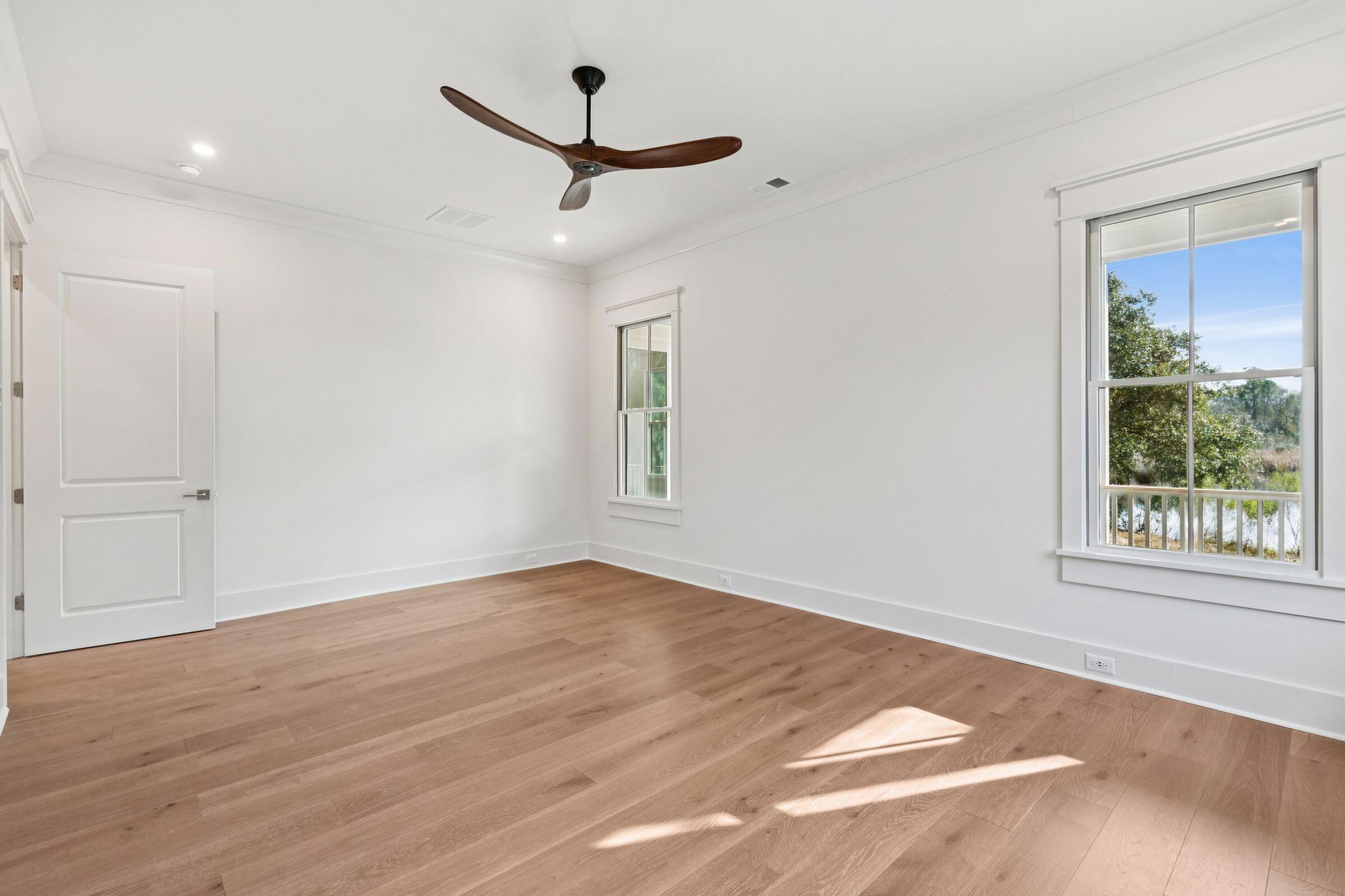 3887 Moss Pointe Court