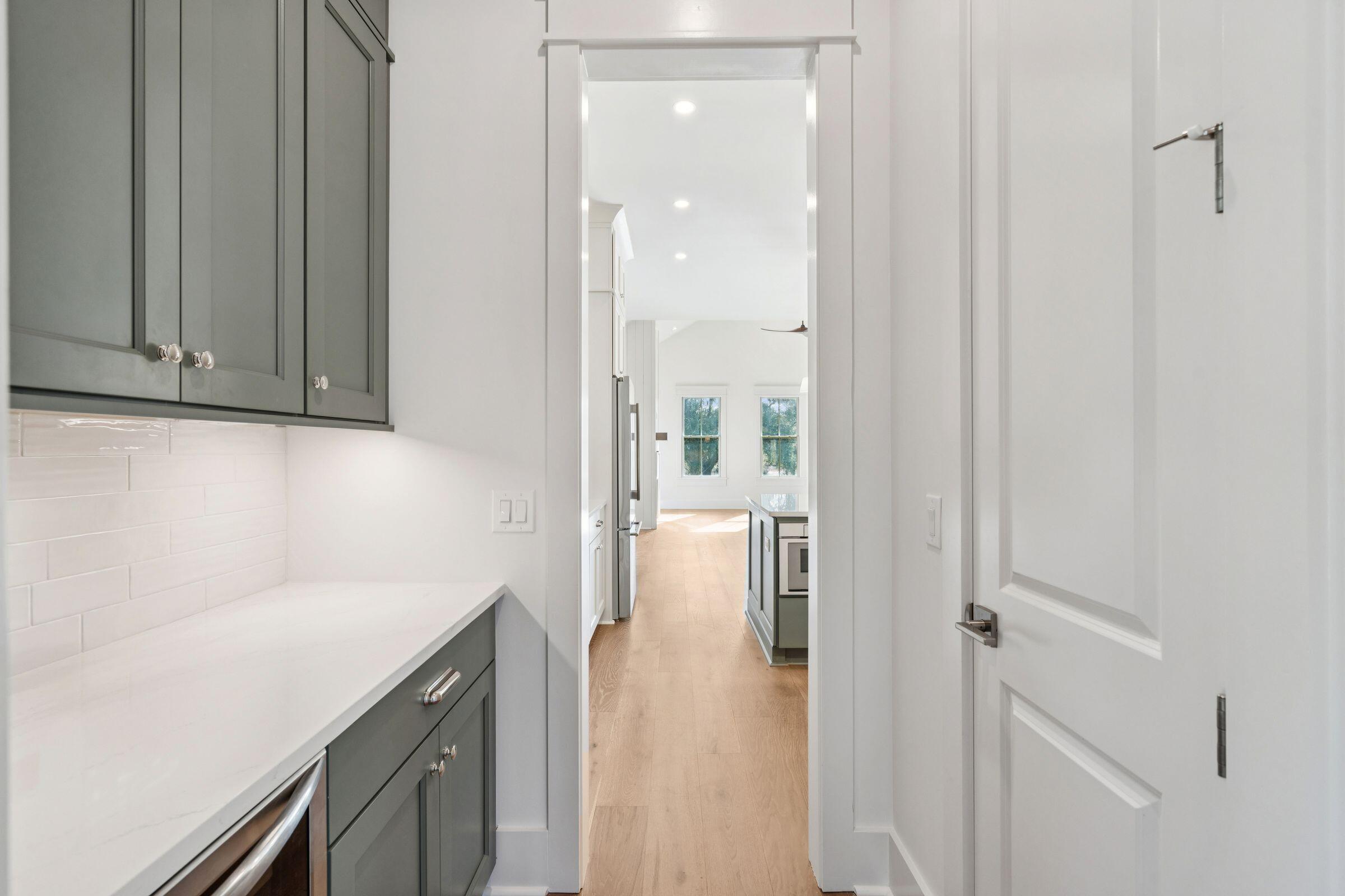 3887 Moss Pointe Court