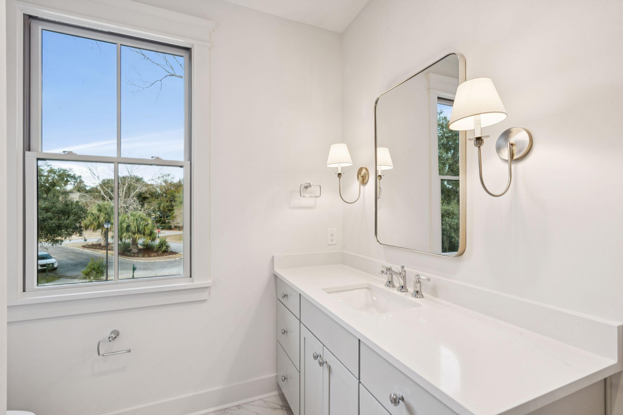 3887 Moss Pointe Court