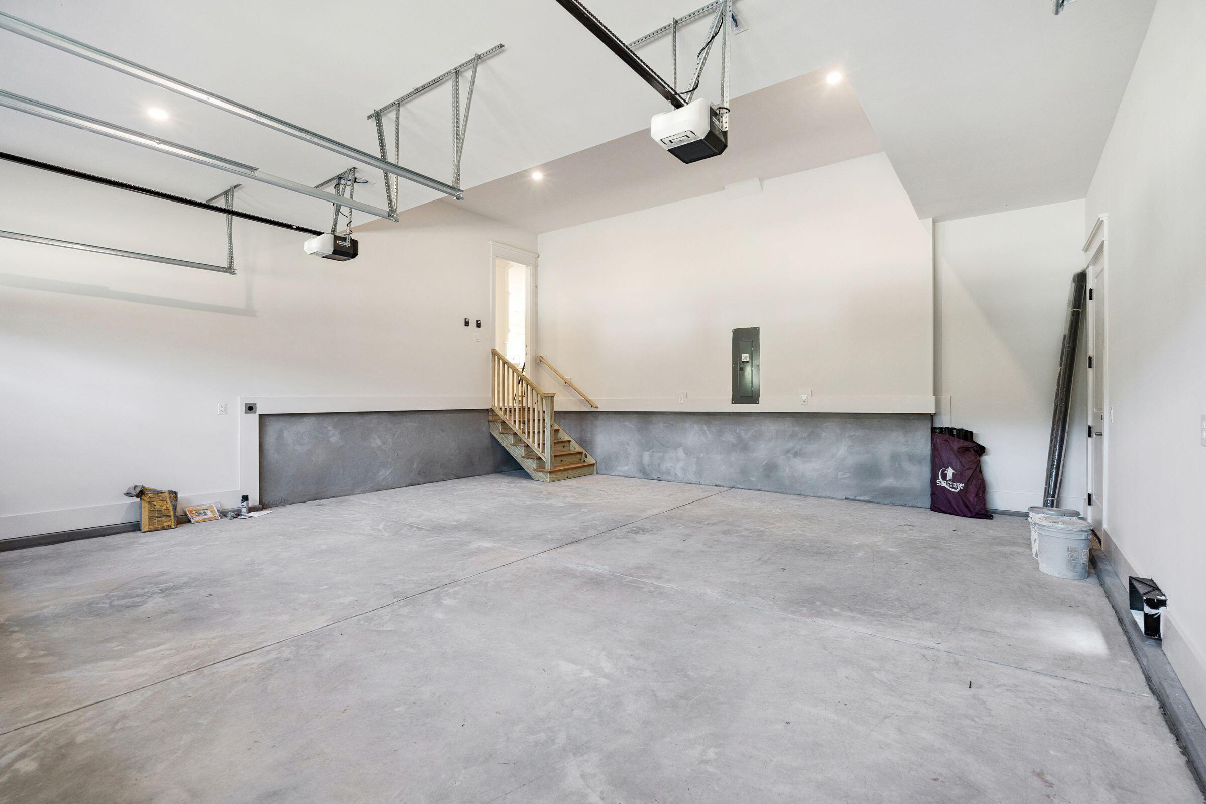 3887 Moss Pointe Court