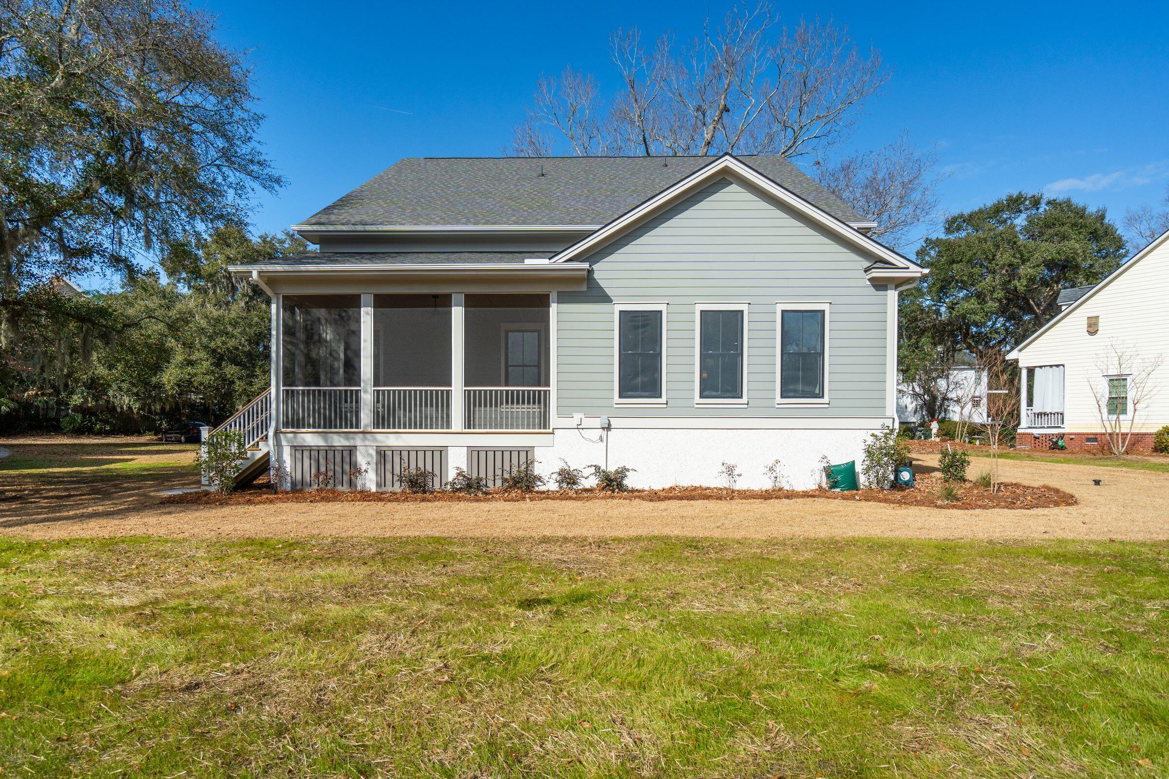 3887 Moss Pointe Court
