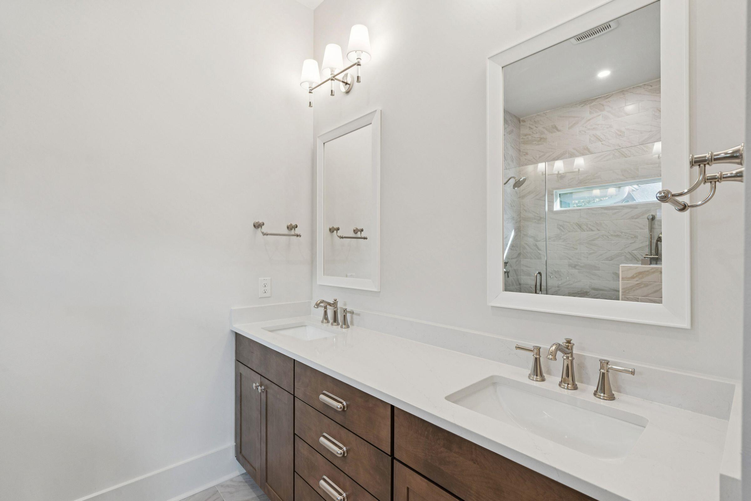3887 Moss Pointe Court