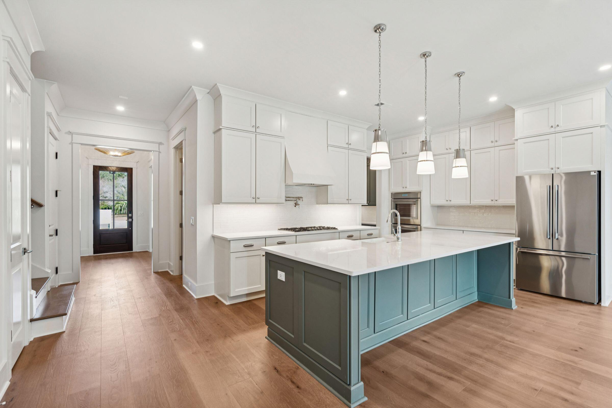3887 Moss Pointe Court