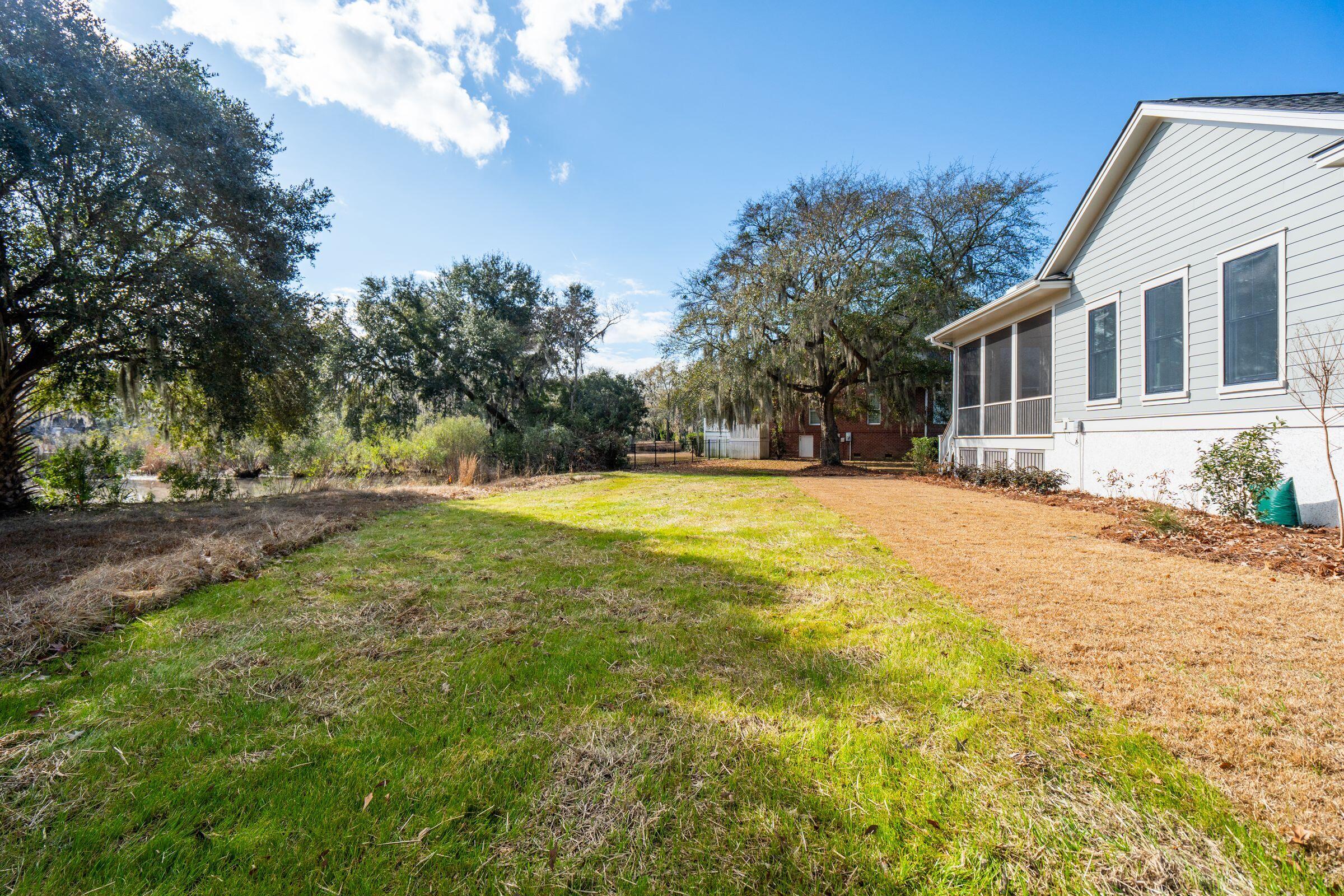 3887 Moss Pointe Court