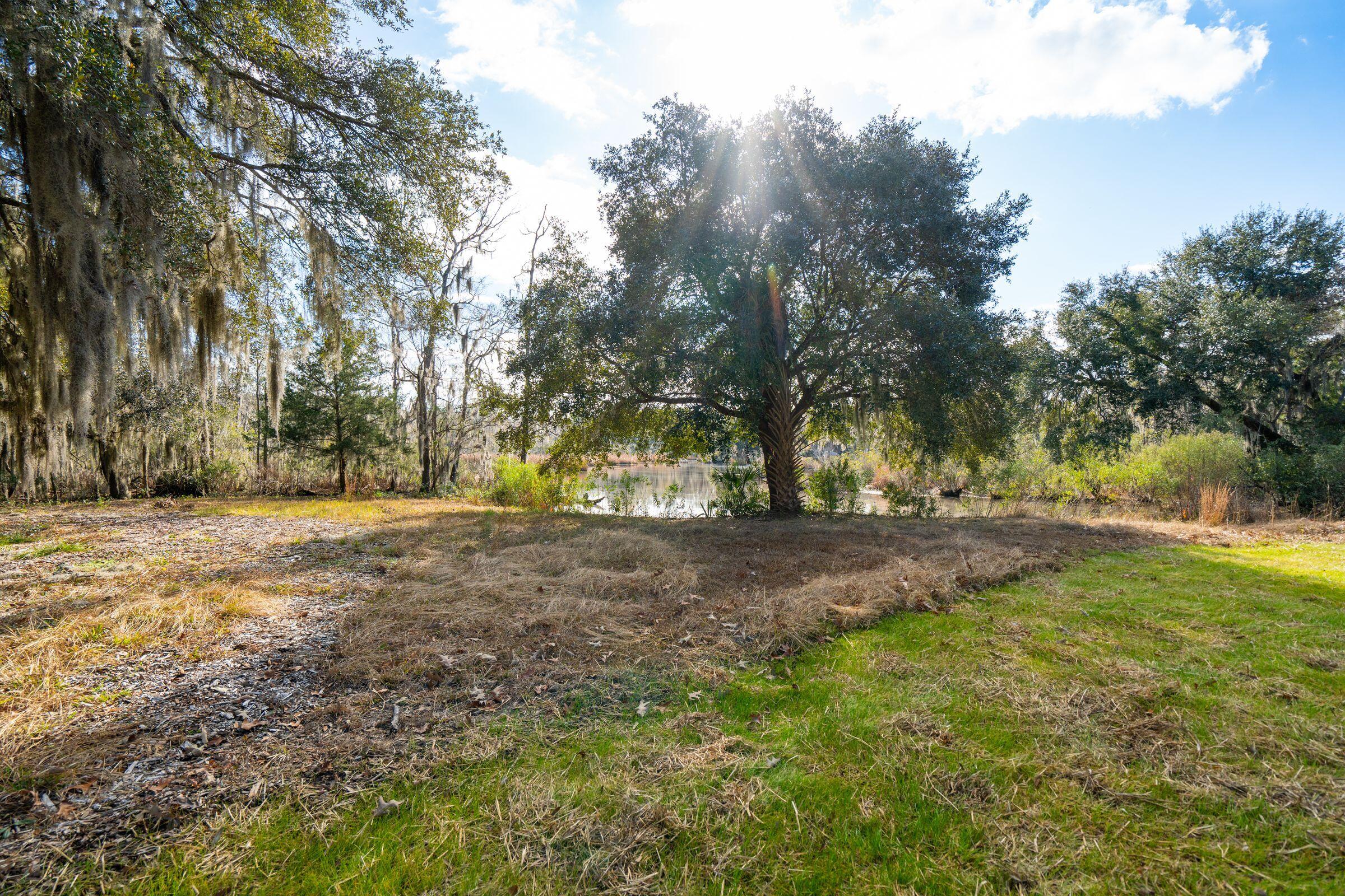 3887 Moss Pointe Court