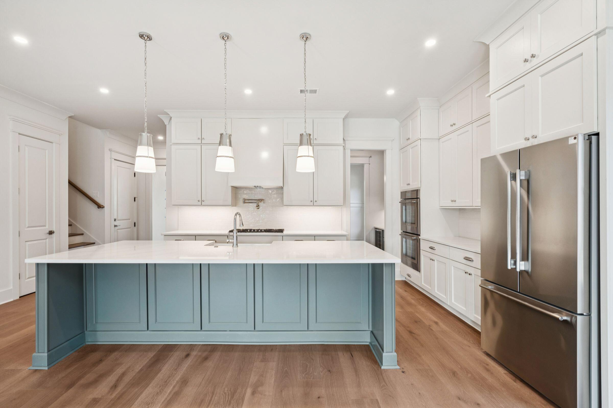 3887 Moss Pointe Court