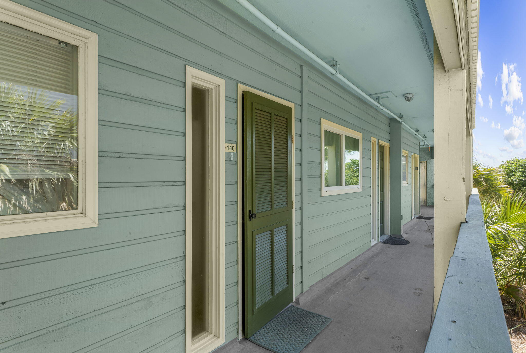 1300 Ocean Boulevard # 140