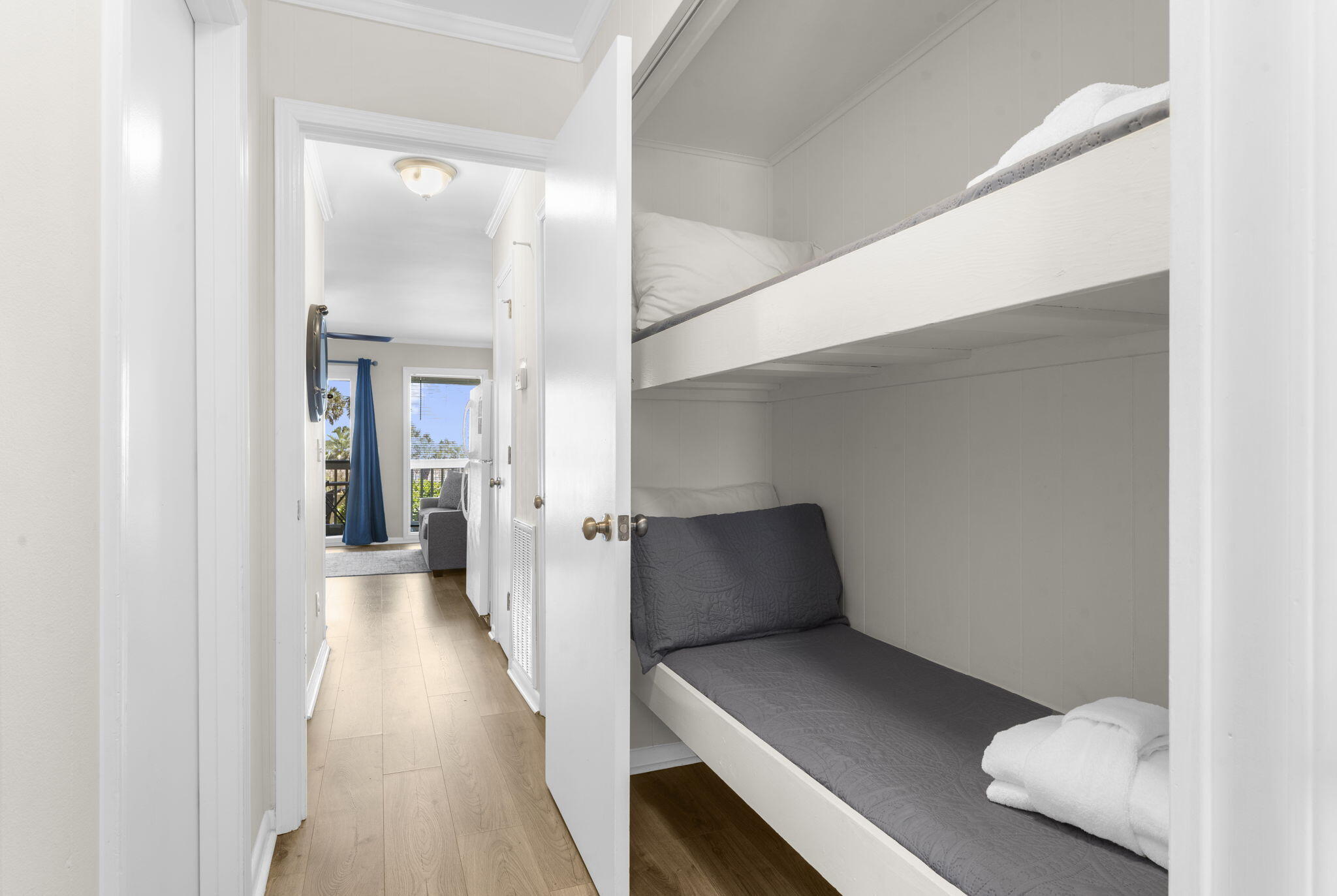 1300 Ocean Boulevard # 140