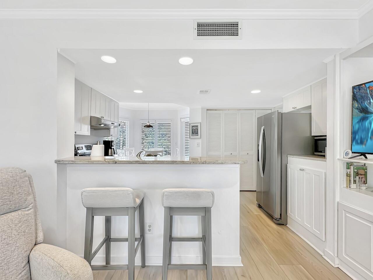 8500 Palmetto Drive # H Unit: 201 H