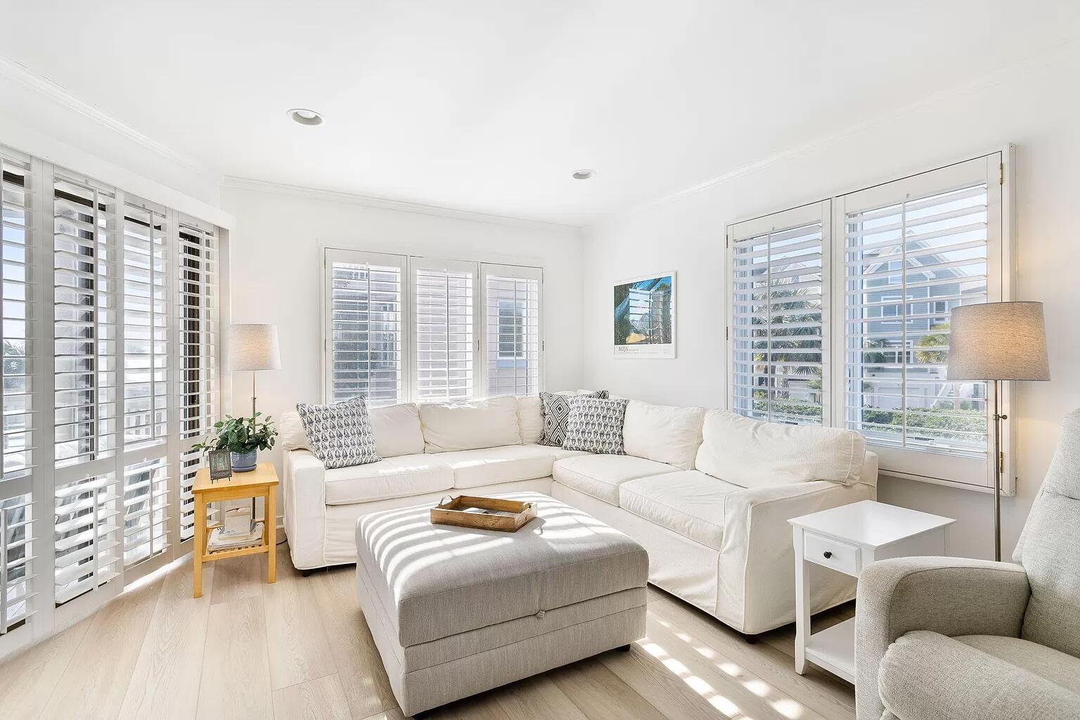 8500 Palmetto Drive # H Unit: 201 H