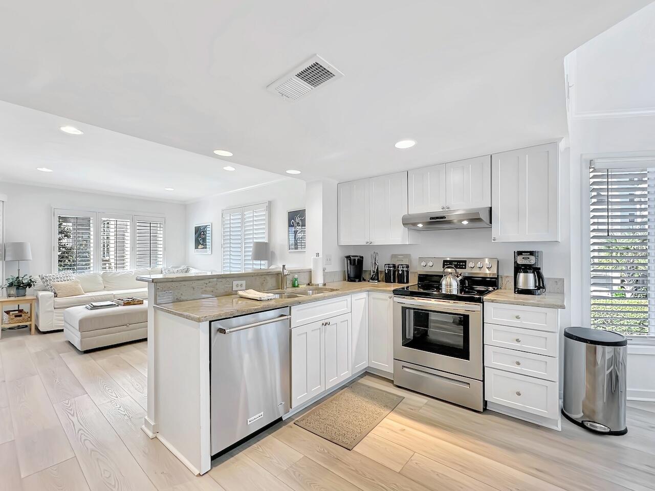 8500 Palmetto Drive # H Unit: 201 H