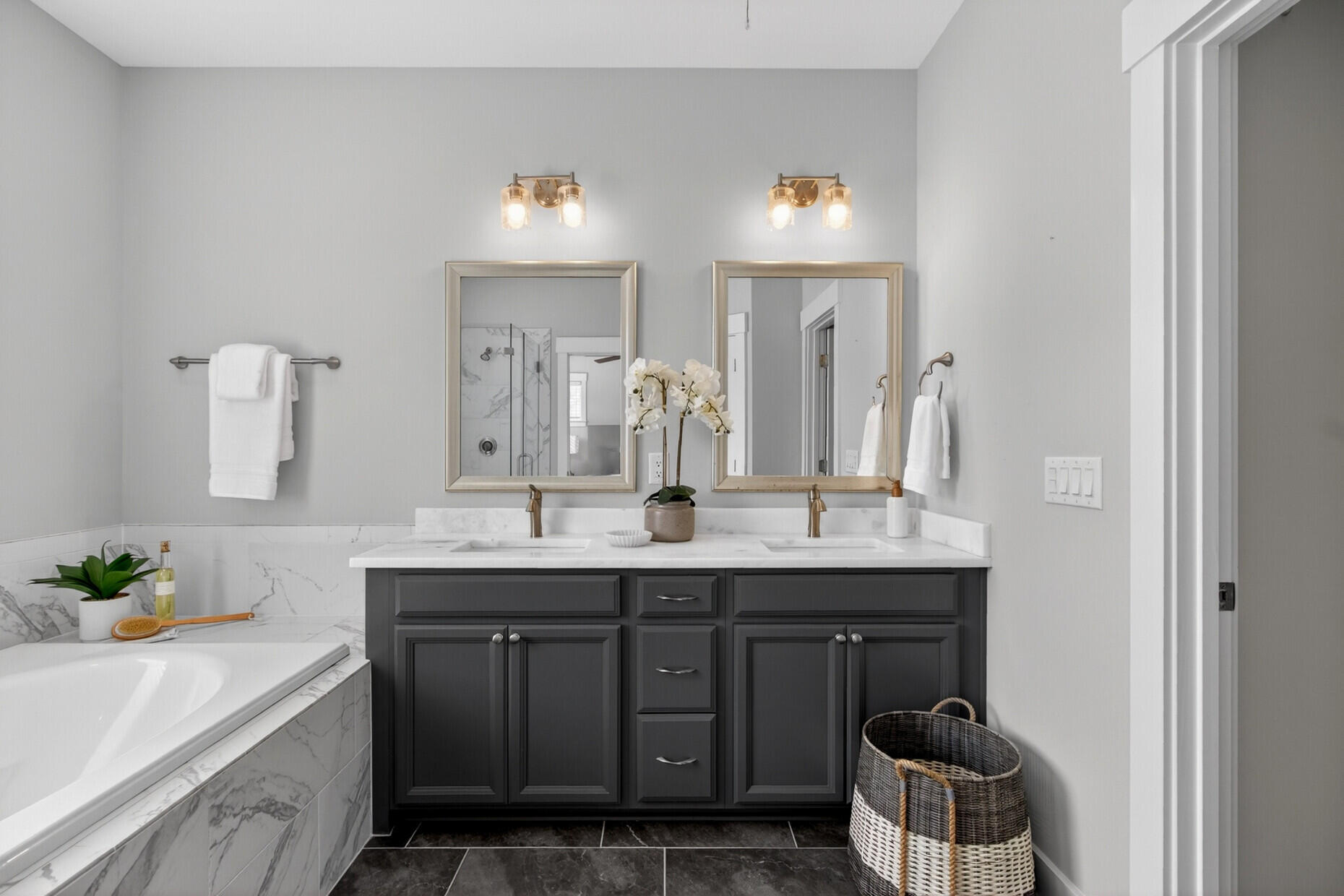 3542 Crosstrees Lane