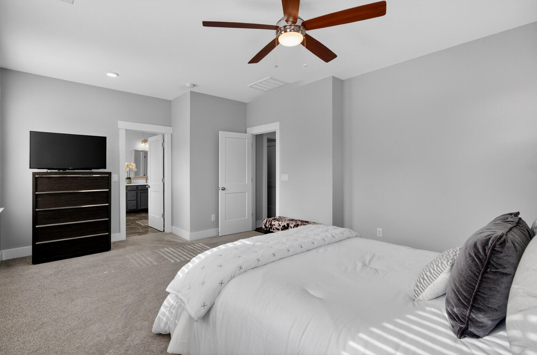 3542 Crosstrees Lane