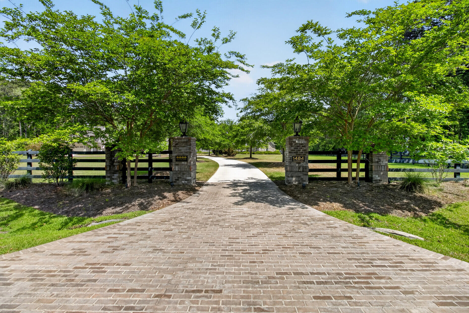 1484 Old Rosebud Trail