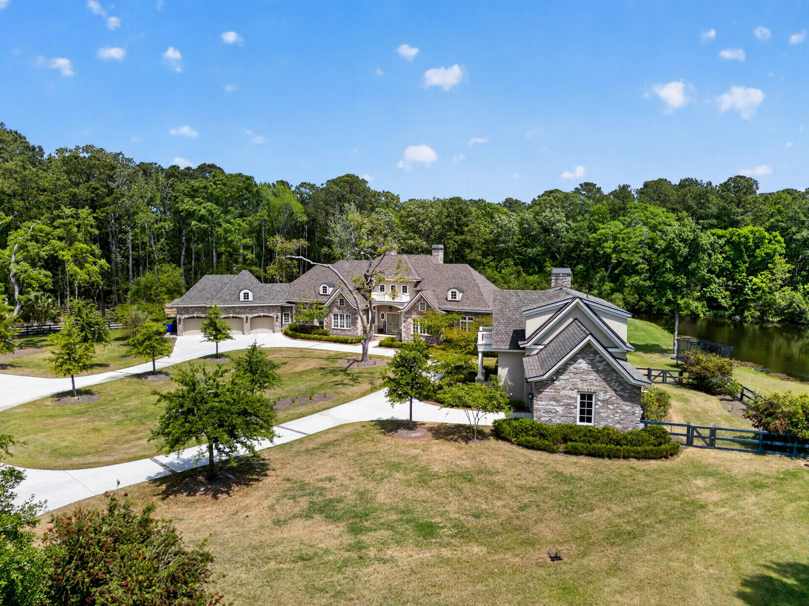 1484 Old Rosebud Trail