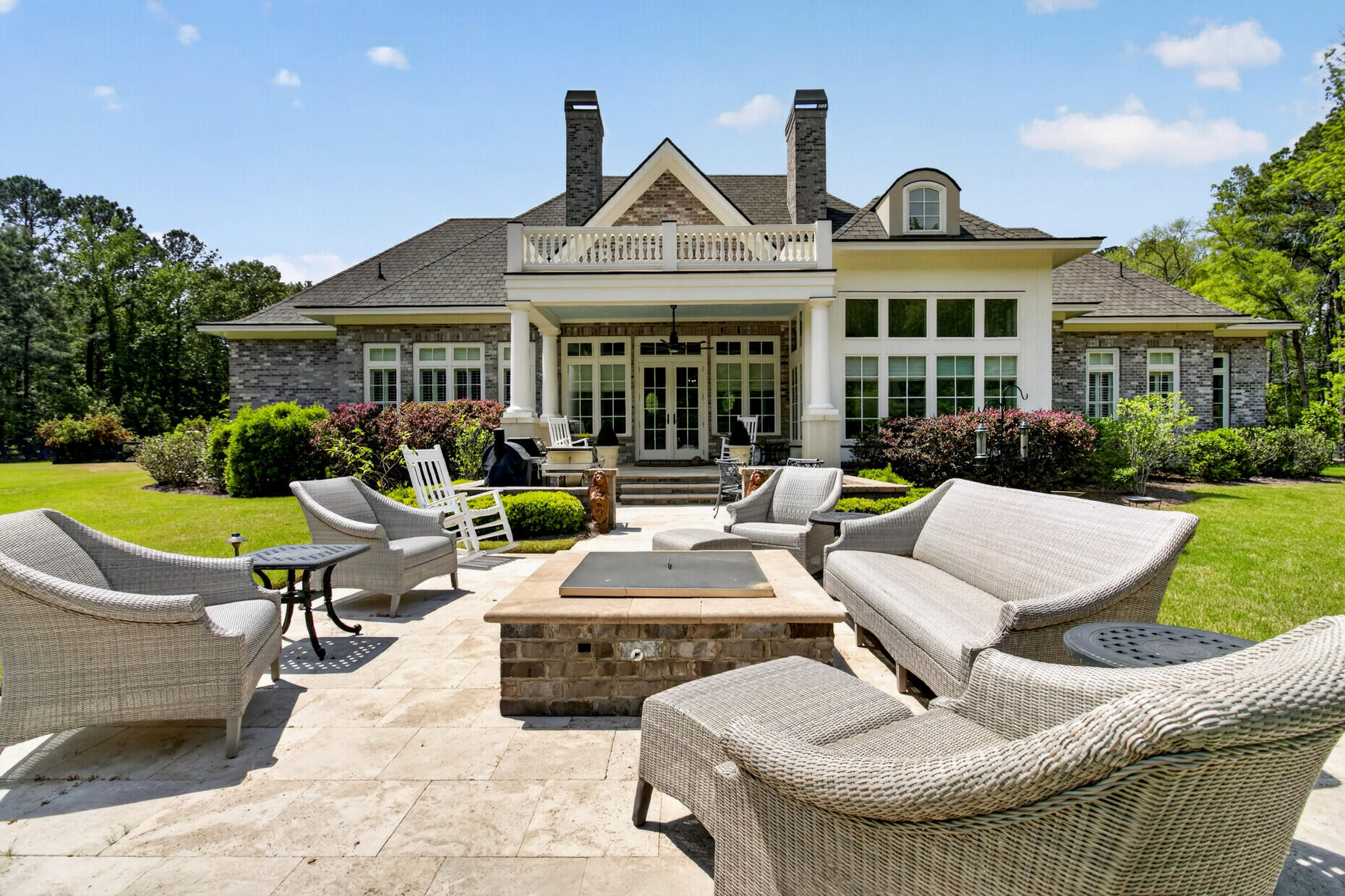 1484 Old Rosebud Trail