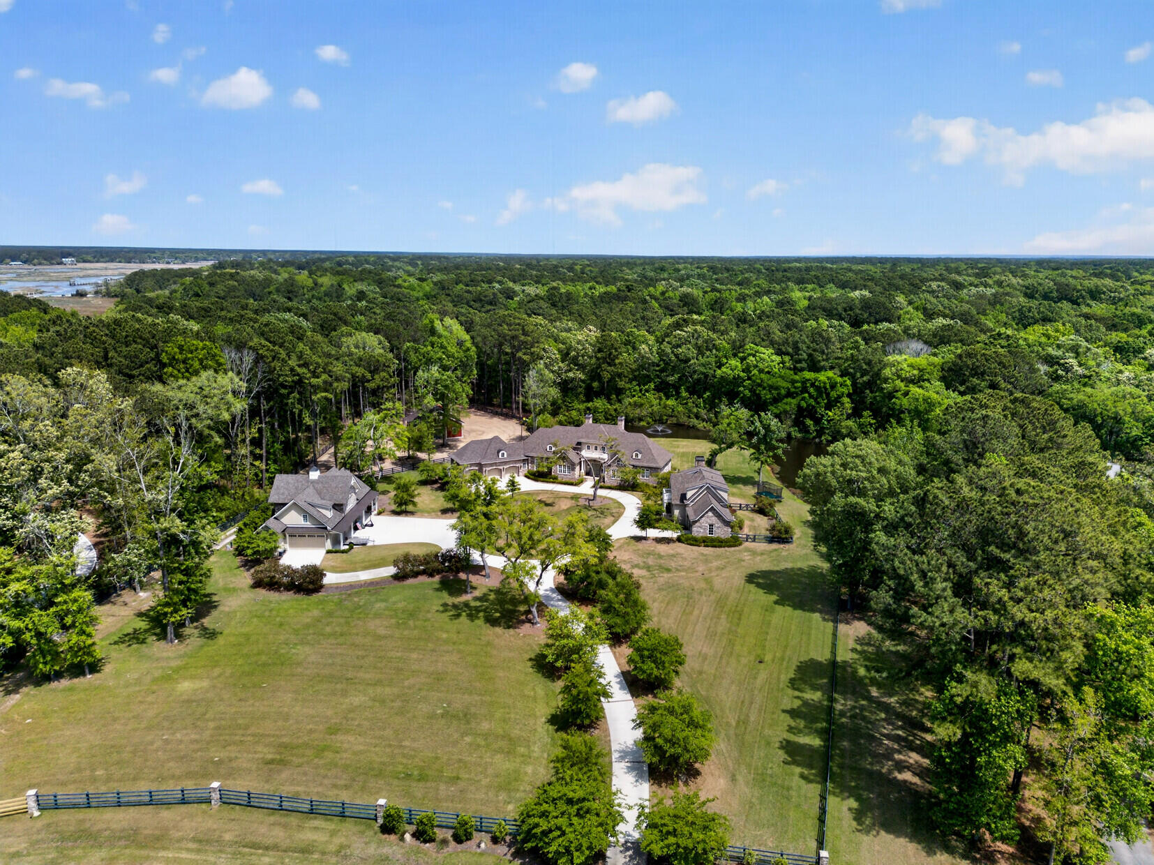 1484 Old Rosebud Trail