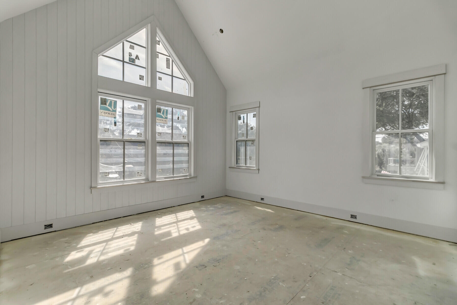 11 25th Avenue