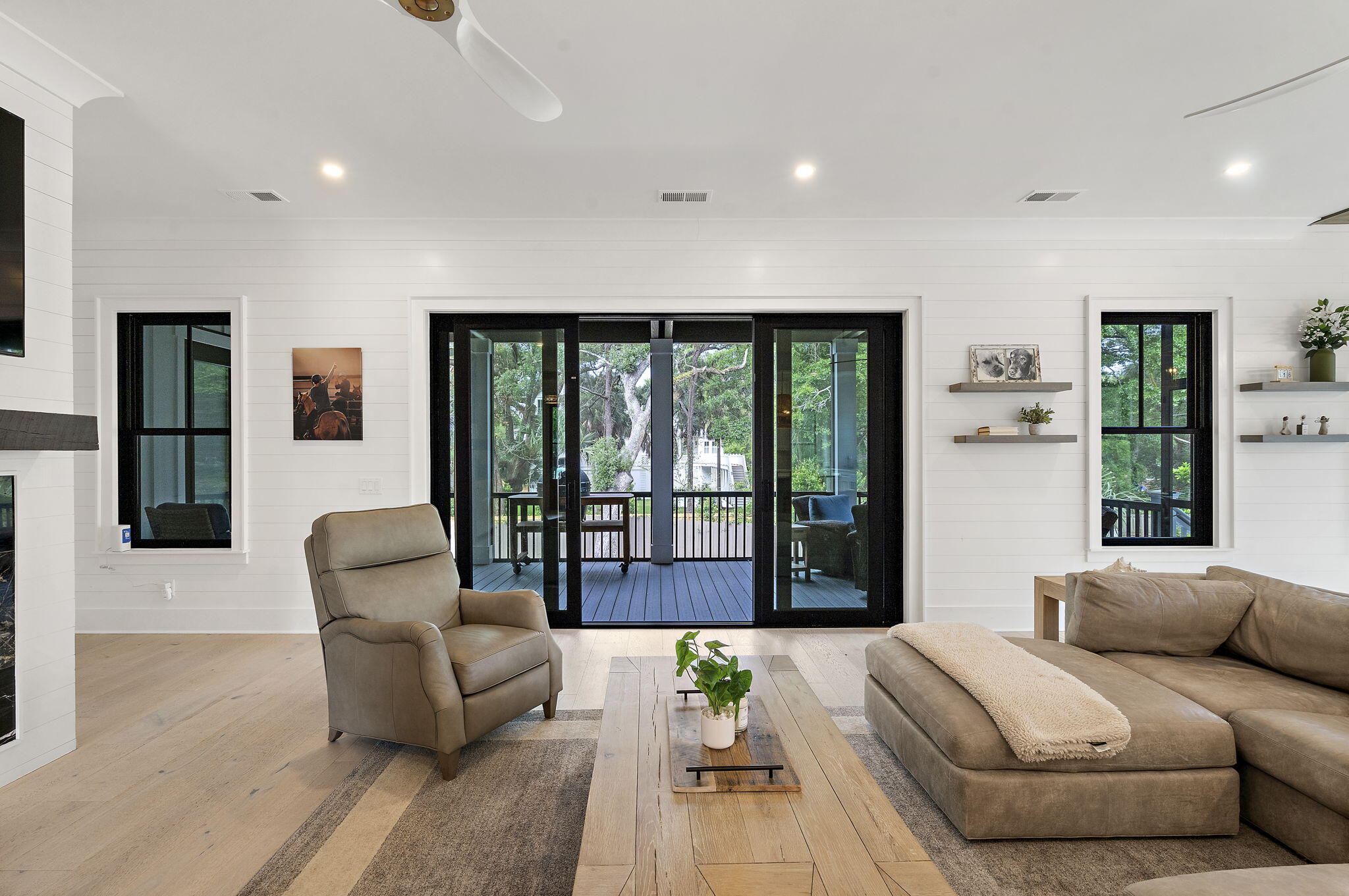 19 26th Avenue