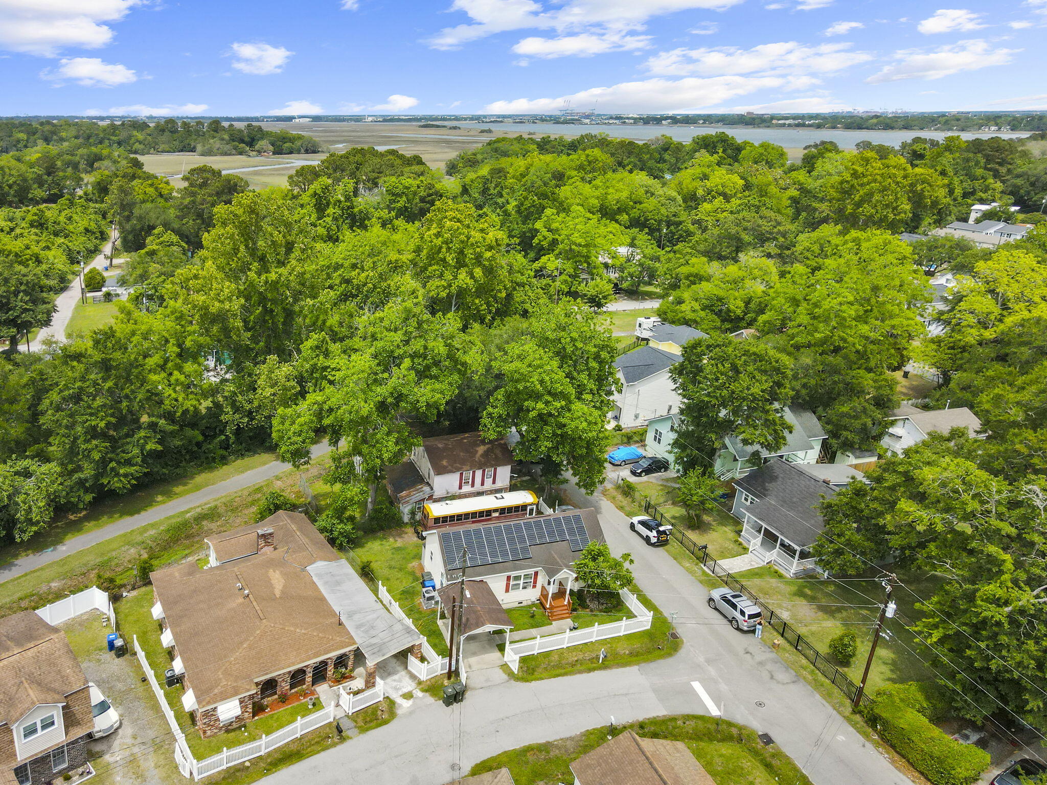 916 Hillsboro Drive