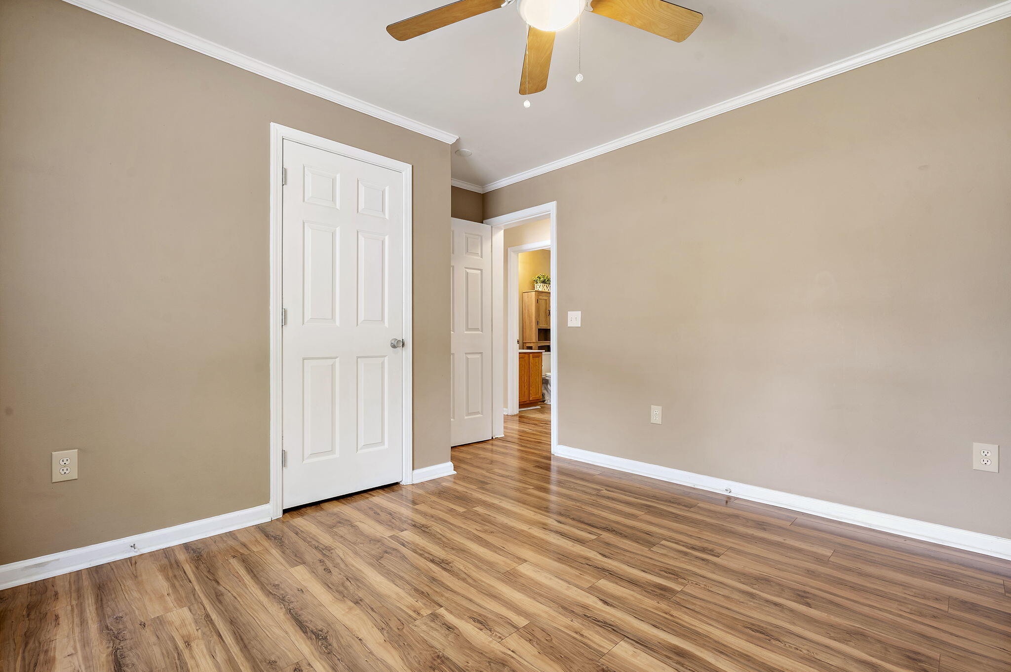 916 Hillsboro Drive