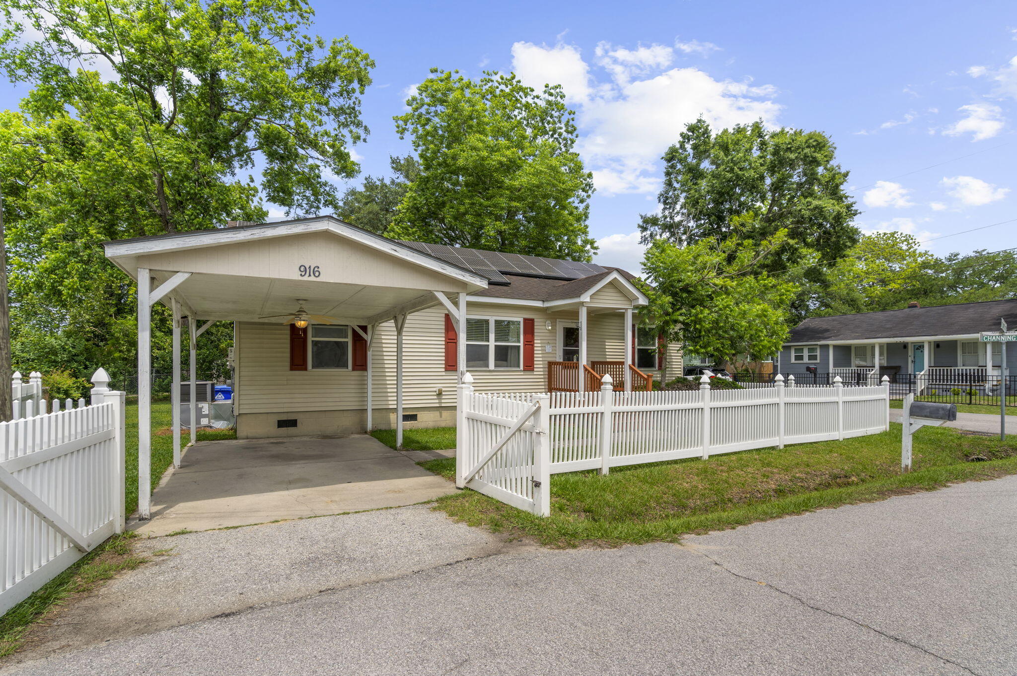 916 Hillsboro Drive