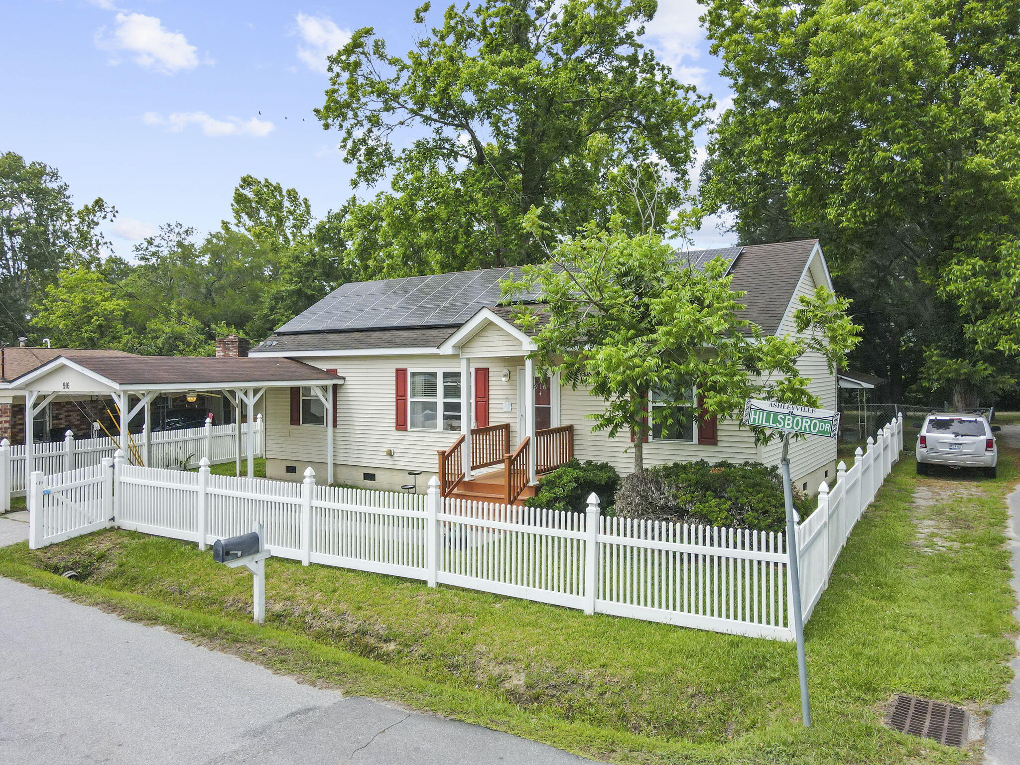 916 Hillsboro Drive