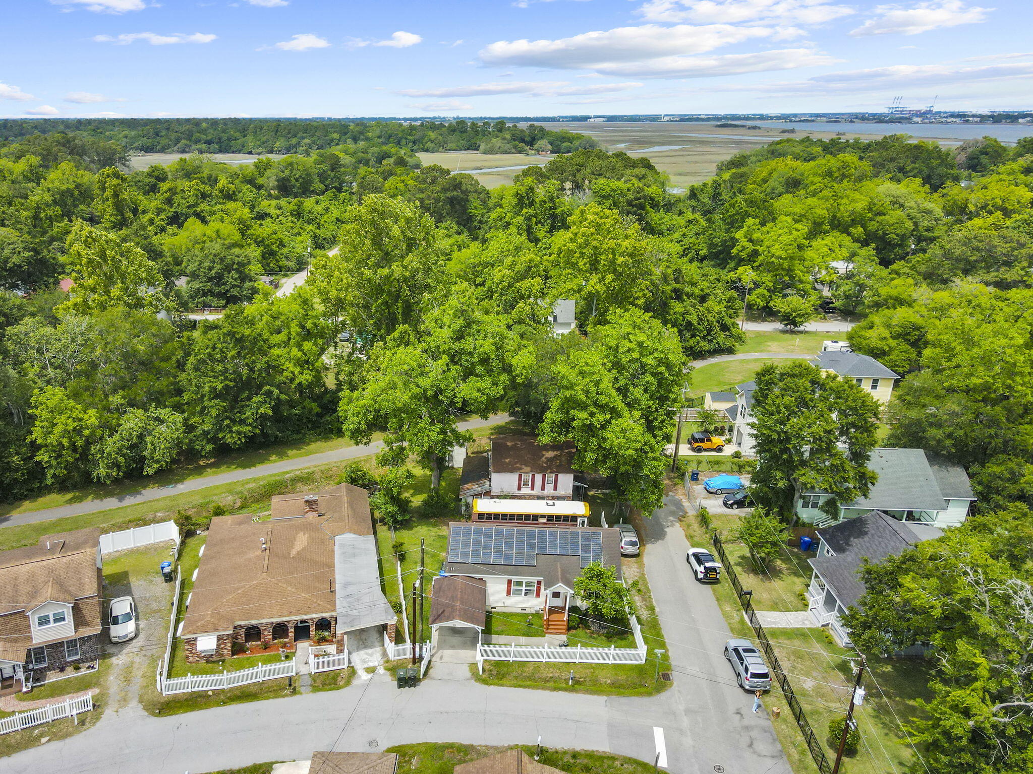 916 Hillsboro Drive