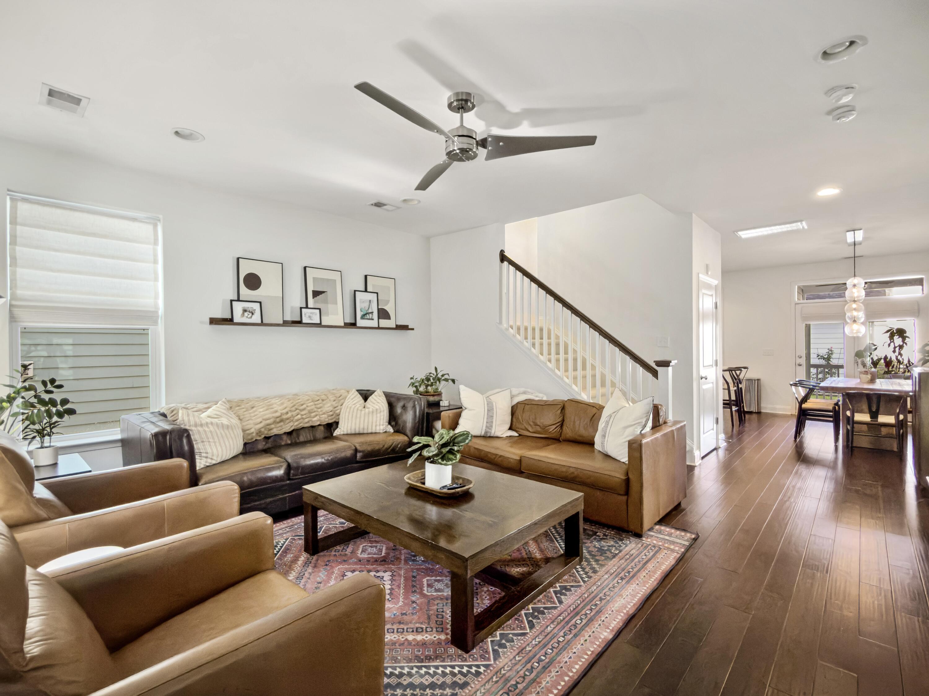 860 Rue Drive
