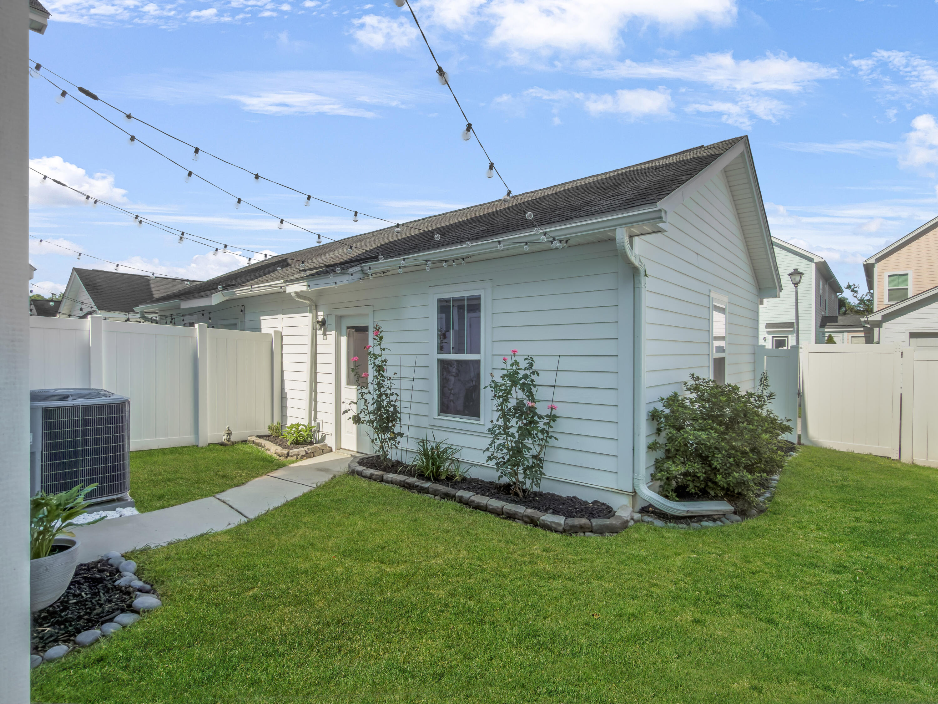 860 Rue Drive