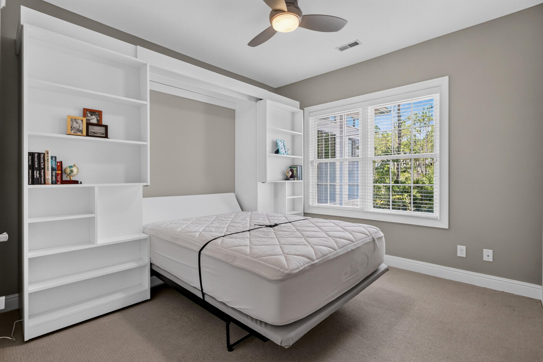 1560 Sea Palms Crescent