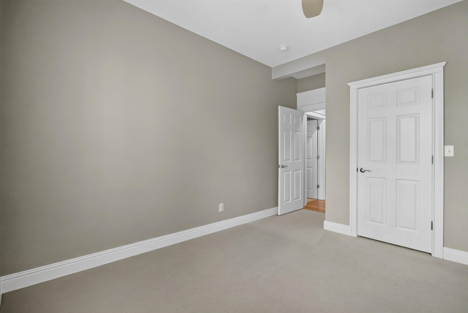 1560 Sea Palms Crescent