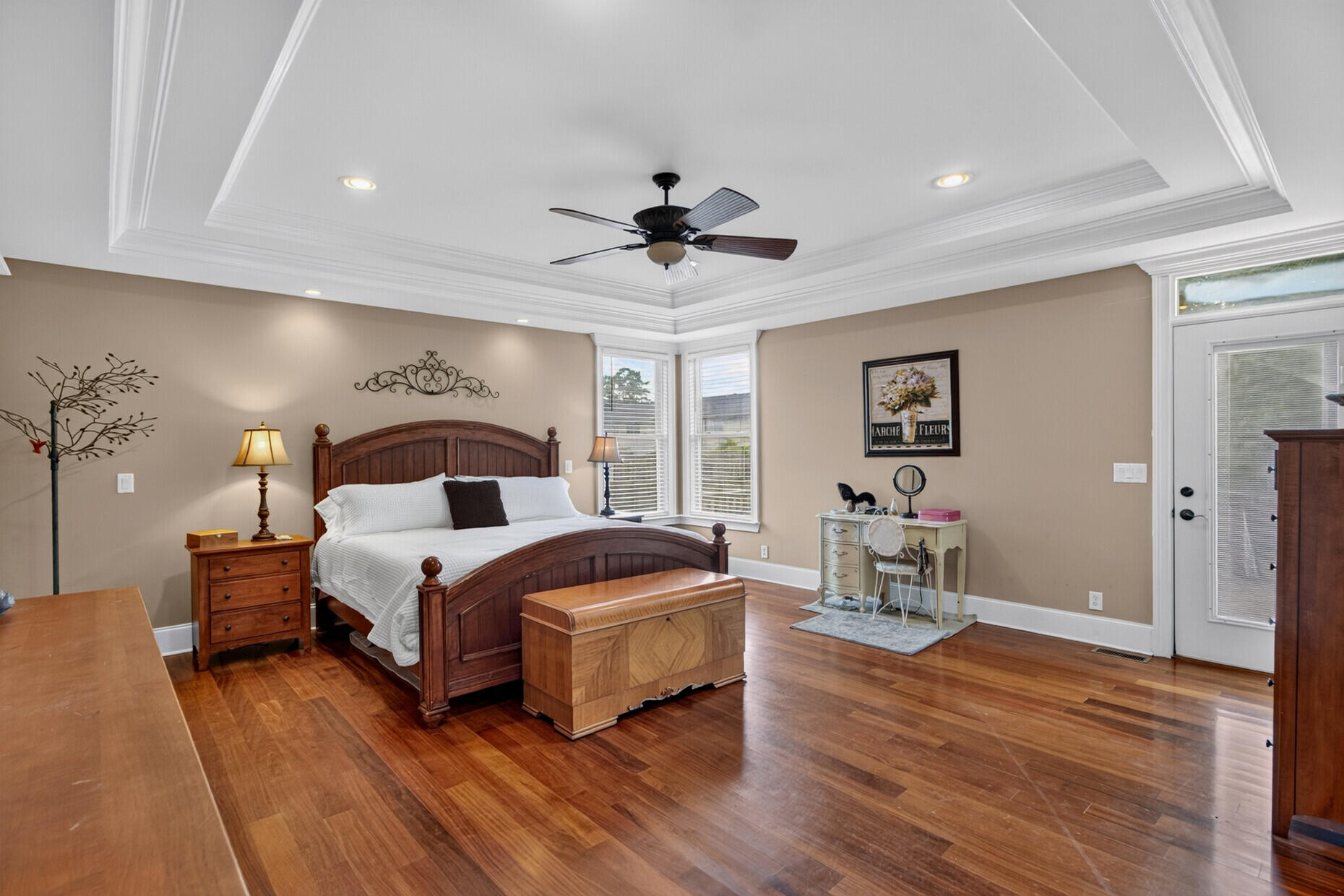 208 Holly Inn Road