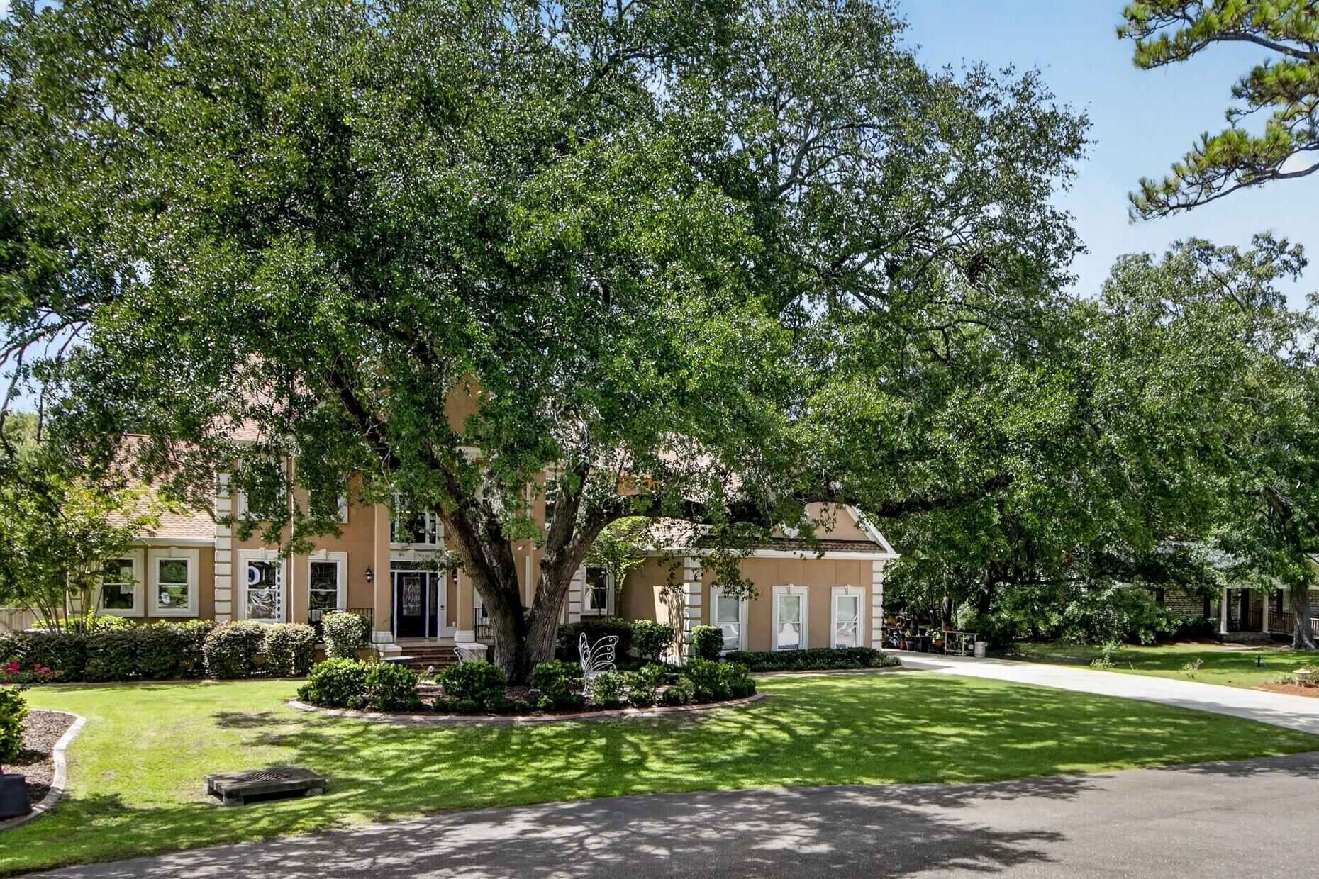 208 Holly Inn Road