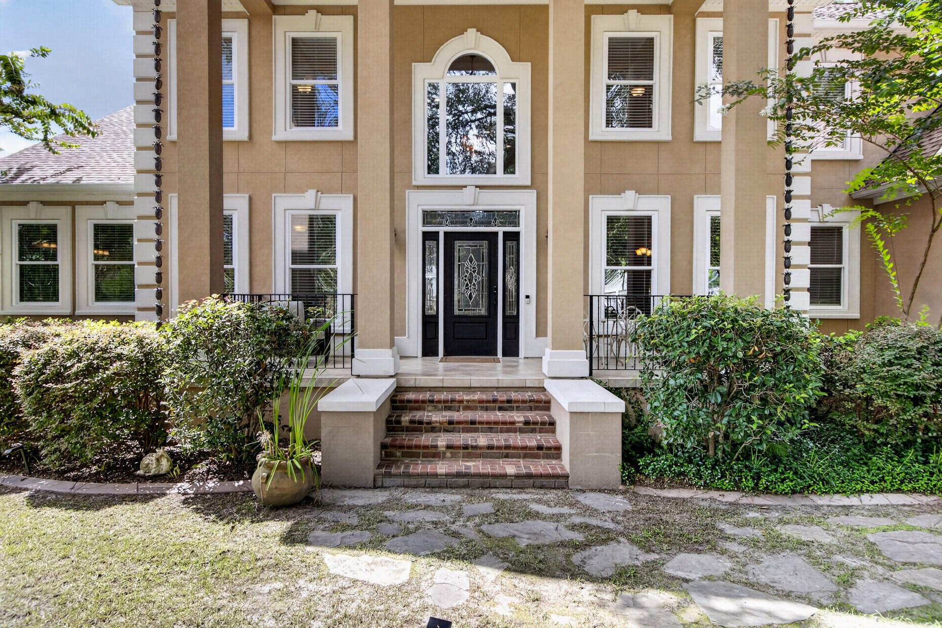 208 Holly Inn Road