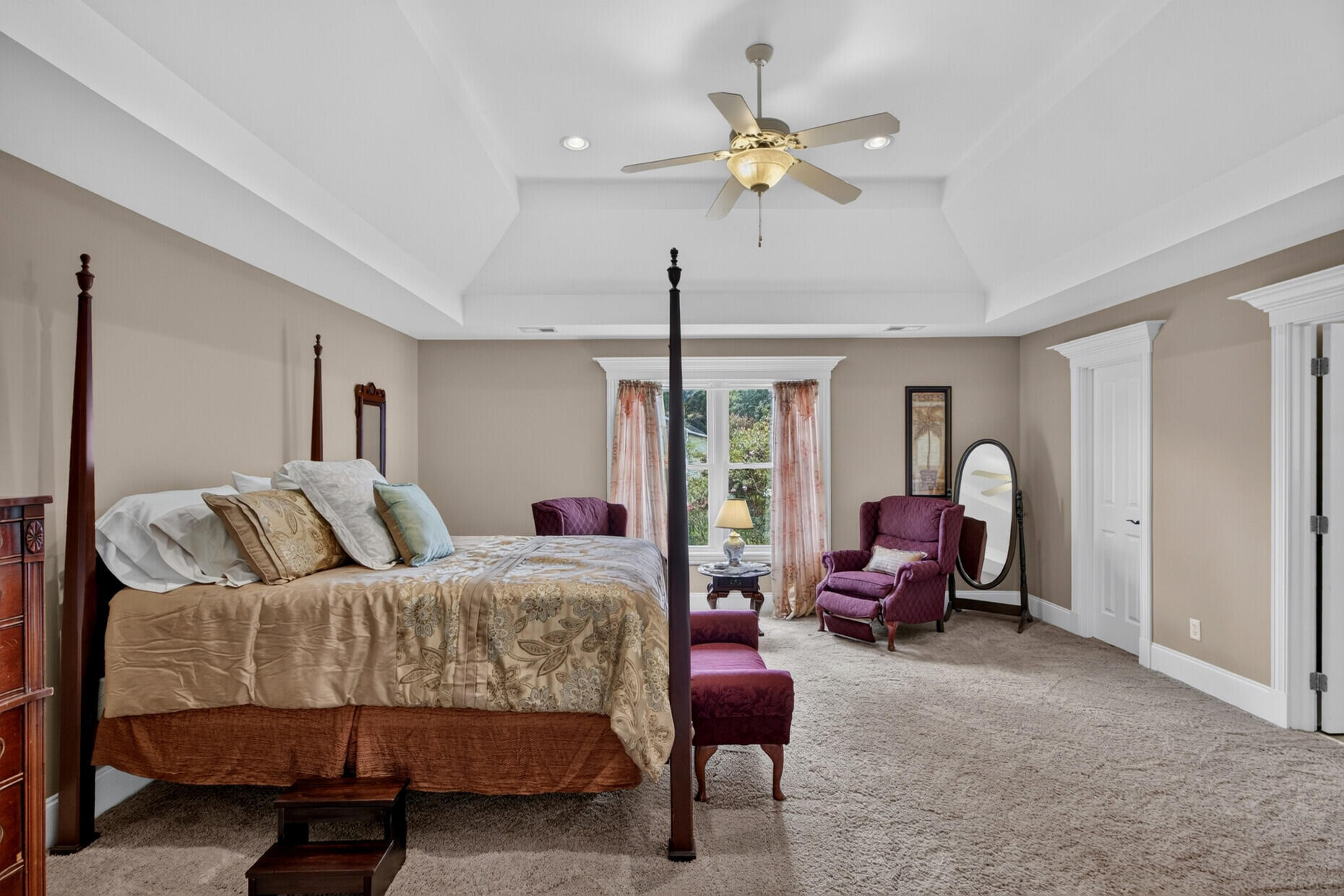 208 Holly Inn Road