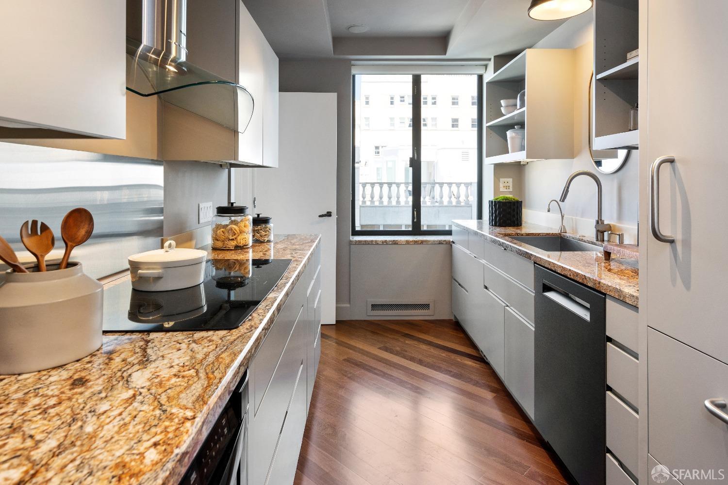 1170 Sacramento Street # 5D