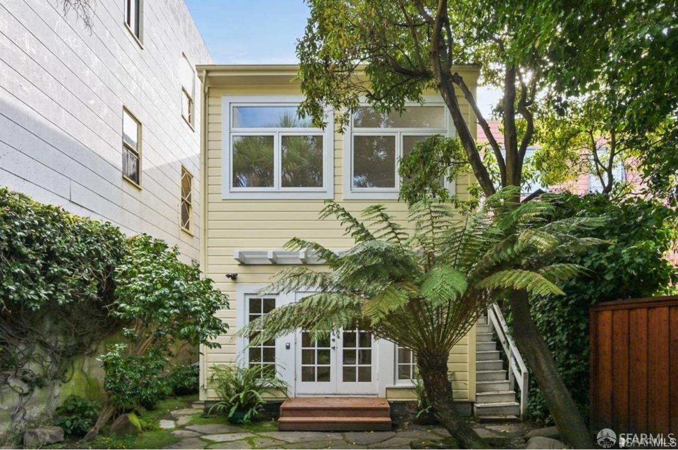 1632 North Point Street