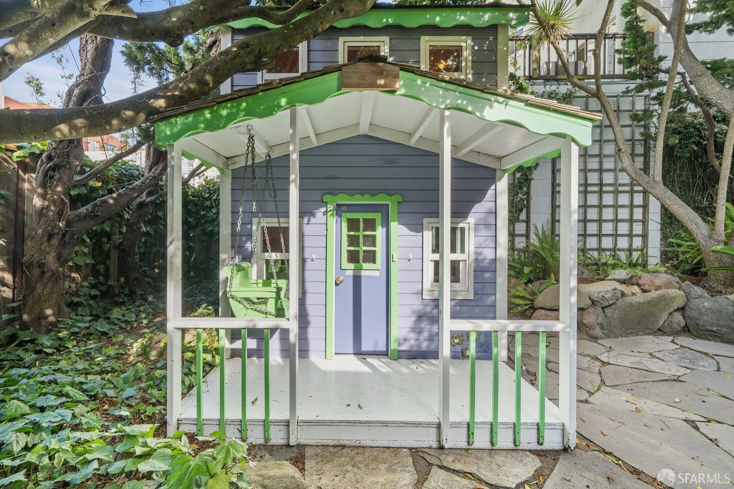 1632 North Point Street