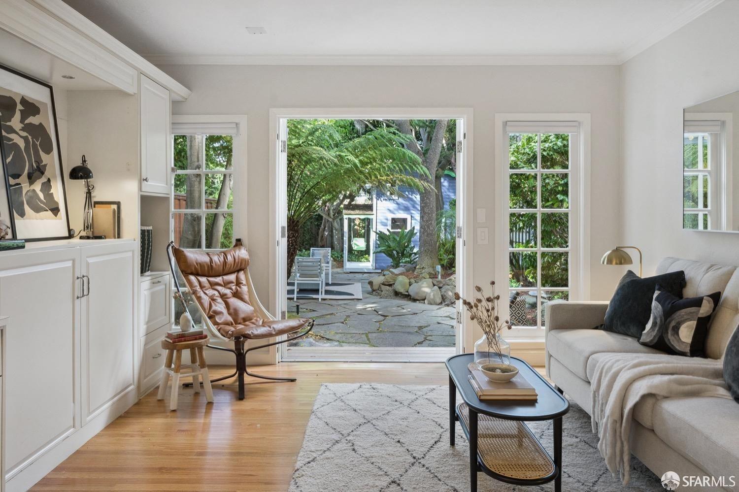 1632 North Point Street