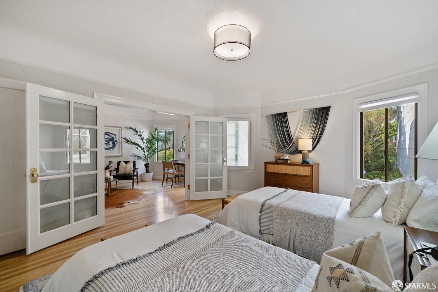 1632 North Point Street