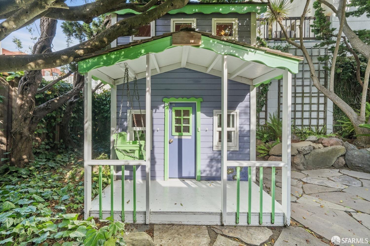 1632 North Point Street